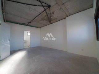 Apartamento Para Alugar com 3 quartos 3 suítes no bairro Santa Mônica em Feira De Santana