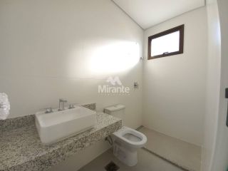 Apartamento Para Alugar com 3 quartos 3 suítes no bairro Santa Mônica em Feira De Santana