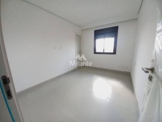 Apartamento Para Alugar com 3 quartos 3 suítes no bairro Santa Mônica em Feira De Santana