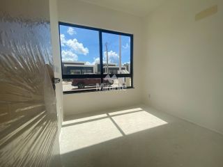 Casa de Condomínio Para Vender com 3 quartos sendo 1 suítes no bairro Registro em Feira De Santana