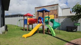 Casa de Condomínio Para Vender com 3 quartos sendo 1 suíte no bairro Registro em Feira De Santana