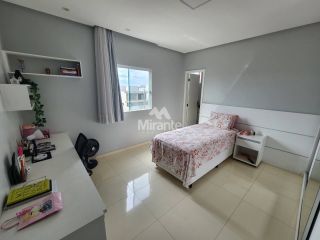 Casa de Condomínio Para Vender com 4 quartos sendo 2 suítes no bairro Papagaio em Feira De Santana