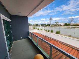Casa de Condomínio Para Vender com 4 quartos sendo 2 suítes no bairro Papagaio em Feira De Santana