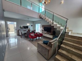Casa de Condomínio Para Vender com 4 quartos sendo 2 suítes no bairro Papagaio em Feira De Santana
