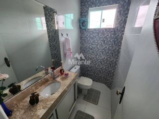 Casa de Condomínio Para Vender com 4 quartos sendo 2 suítes no bairro Papagaio em Feira De Santana