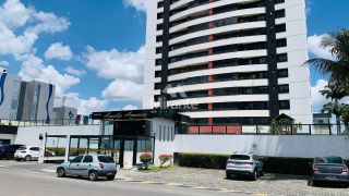 Apartamento Para Vender com 4 quartos sendo 3 suítes no bairro Ponto Central em Feira De Santana