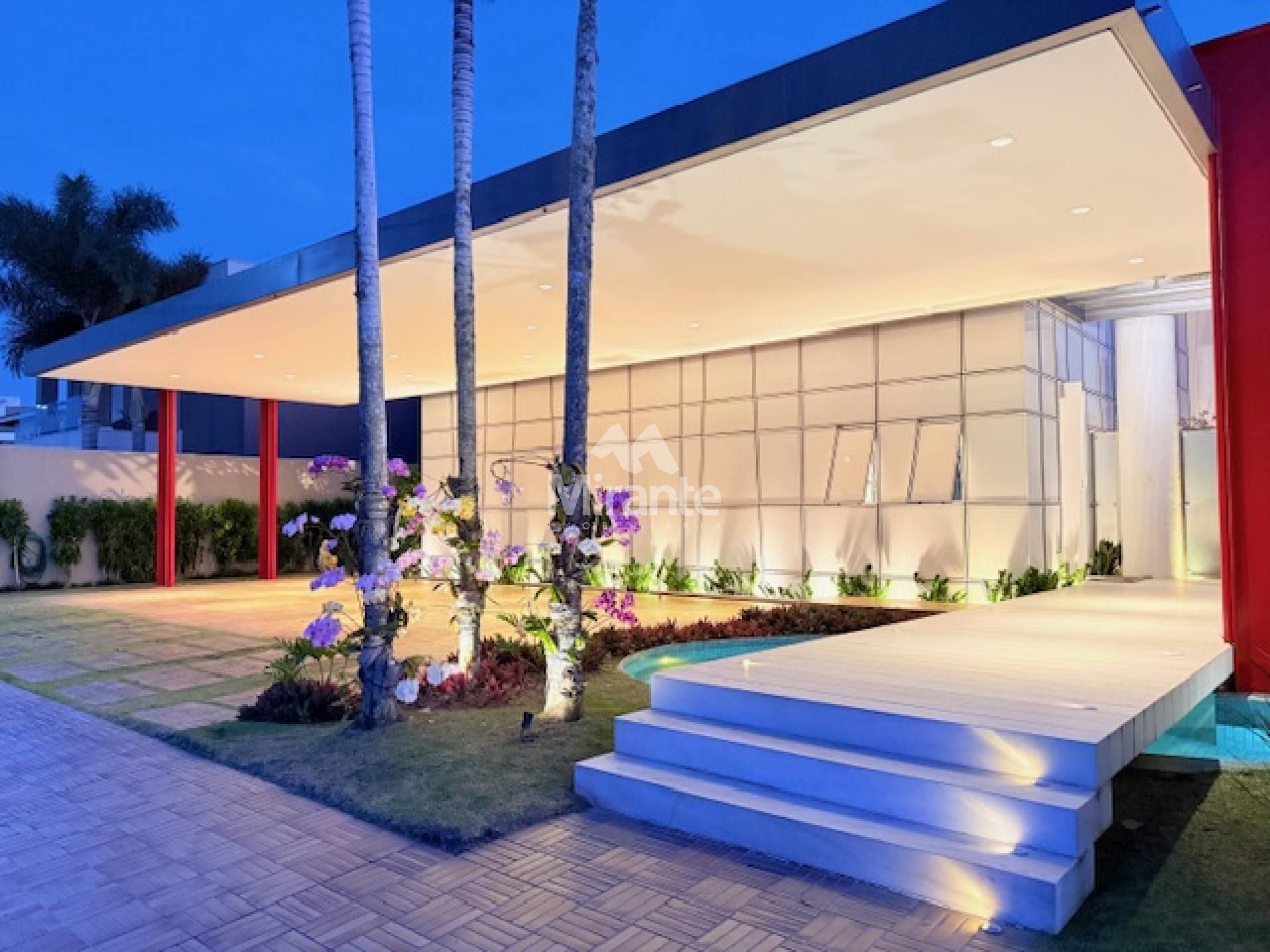 Casa de Condomínio Mobiliado Para Vender com 4 quartos sendo 4 suítes no bairro Sim em Feira De Santana