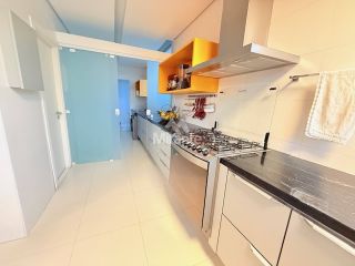 Casa de Condomínio Mobiliado Para Vender com 4 quartos sendo 4 suítes no bairro Sim em Feira De Santana