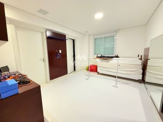 Casa de Condomínio Mobiliado Para Vender com 4 quartos sendo 4 suítes no bairro Sim em Feira De Santana