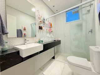 Casa de Condomínio Mobiliado Para Vender com 4 quartos sendo 4 suítes no bairro Sim em Feira De Santana