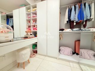 Casa de Condomínio Mobiliado Para Vender com 4 quartos sendo 4 suítes no bairro Sim em Feira De Santana