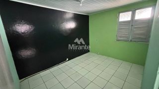 Casa Para Alugar com 2 quartos no bairro Feira V em Feira De Santana