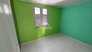 Casa Para Alugar com 2 quartos no bairro Feira V em Feira De Santana