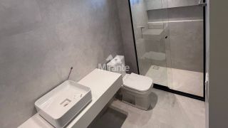 Casa de Condomínio Para Vender com 4 quartos sendo 4 suítes no bairro Papagaio em Feira De Santana