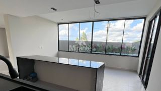 Casa de Condomínio Para Vender com 4 quartos sendo 4 suítes no bairro Papagaio em Feira De Santana