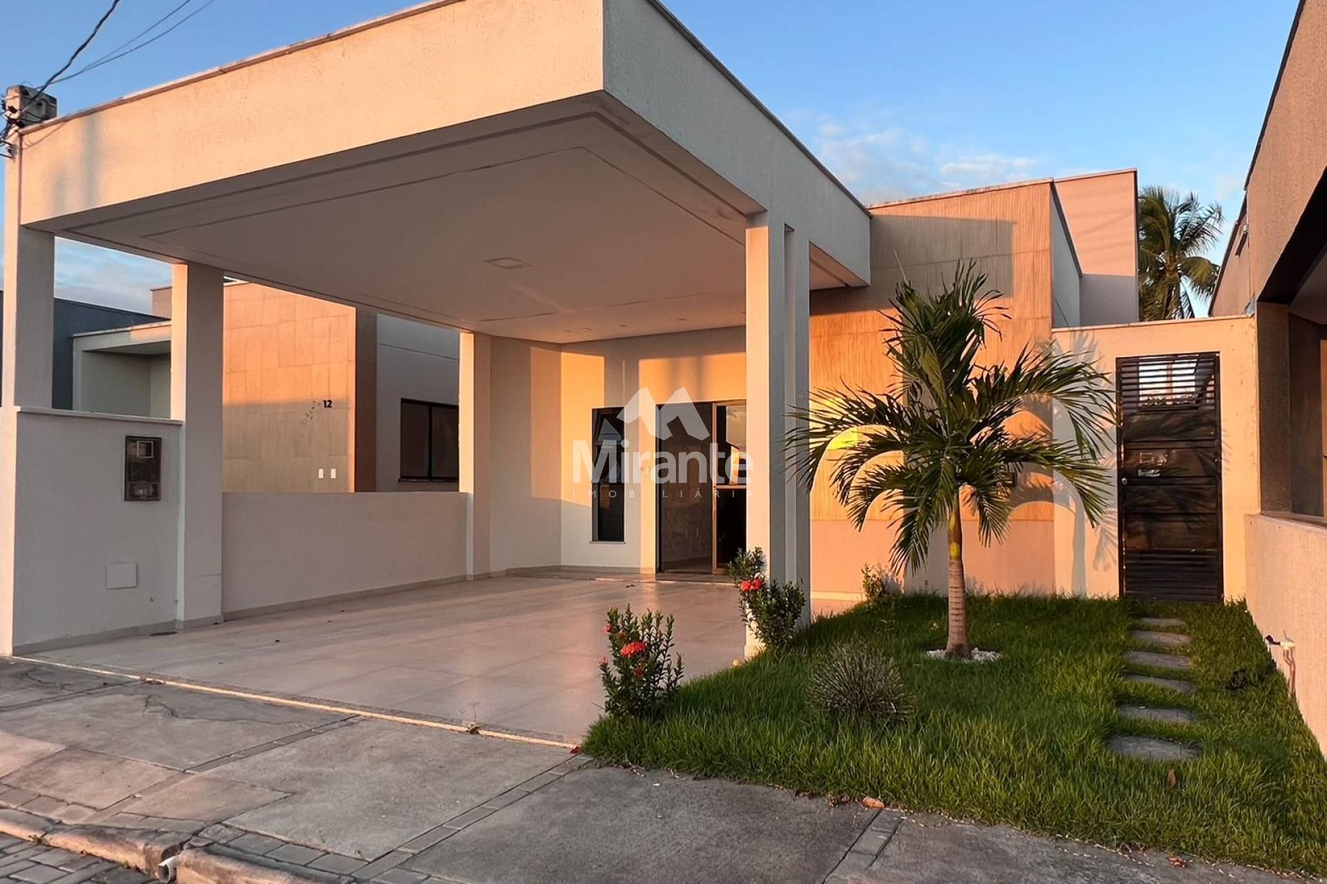 Casa de Condomínio Para Vender com 2 quartos sendo 1 suíte no bairro Chaparral em Feira De Santana