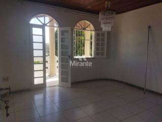 Casa Para Vender com 3 quartos sendo 2 suítes no bairro Jardim Acácia em Feira De Santana