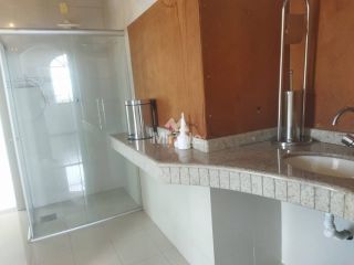 Casa Para Vender com 3 quartos sendo 2 suítes no bairro Jardim Acácia em Feira De Santana