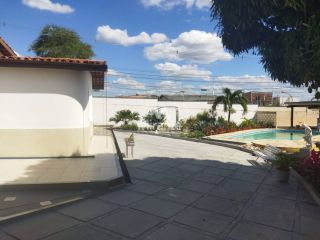 Casa Para Vender com 3 quartos sendo 2 suítes no bairro Jardim Acácia em Feira De Santana