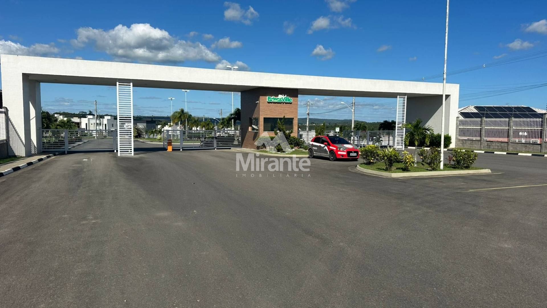 Lote / Terreno de Condomínio Para Vender no bairro Chaparral em Feira De Santana