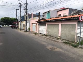 Casa Para Vender no bairro Capuchinhos em Feira De Santana