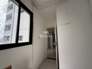 Apartamento Para Vender com 3 quartos sendo 1 suíte no bairro Ponto Central em Feira De Santana