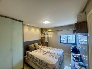 Apartamento Para Alugar com 4 quartos sendo 4 suítes no bairro Santa Mônica em Feira De Santana