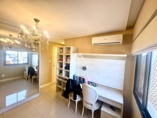 Apartamento Para Alugar com 4 quartos sendo 4 suítes no bairro Santa Mônica em Feira De Santana