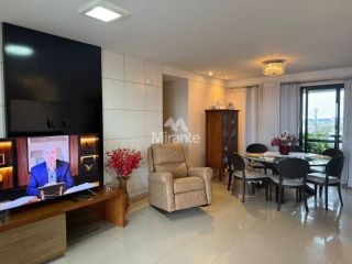 Apartamento Para Vender com 4 quartos 4 suítes no bairro Santa Mônica em Feira De Santana