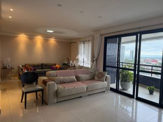 Apartamento Para Vender com 4 quartos 4 suítes no bairro Santa Mônica em Feira De Santana