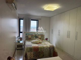 Apartamento Para Vender com 4 quartos 4 suítes no bairro Santa Mônica em Feira De Santana