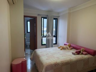 Apartamento Para Vender com 4 quartos 4 suítes no bairro Santa Mônica em Feira De Santana