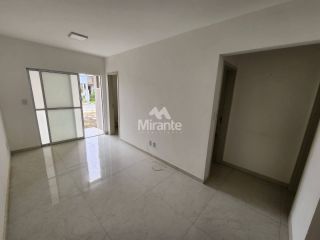 Casa de Condomínio Para Alugar com 2 quartos sendo 2 suítes no bairro Sim em Feira De Santana