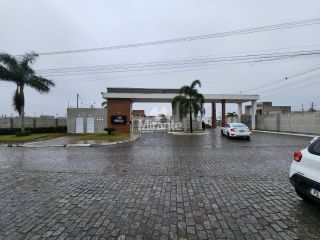Casa de Condomínio Para Alugar com 2 quartos sendo 2 suítes no bairro Sim em Feira De Santana