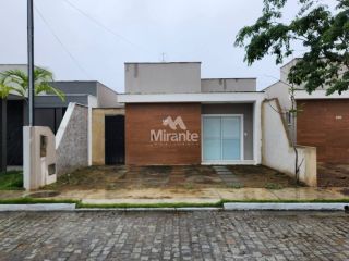 Casa de Condomínio Para Alugar com 2 quartos sendo 2 suítes no bairro Sim em Feira De Santana