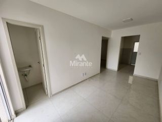 Casa de Condomínio Para Alugar com 2 quartos sendo 2 suítes no bairro Sim em Feira De Santana