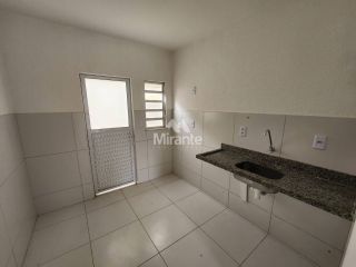 Casa de Condomínio Para Alugar com 2 quartos sendo 2 suítes no bairro Sim em Feira De Santana