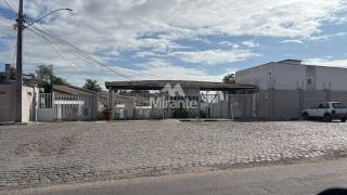 Casa de Condomínio Para Vender com 3 quartos sendo 1 suíte no bairro Calumbi em Feira De Santana