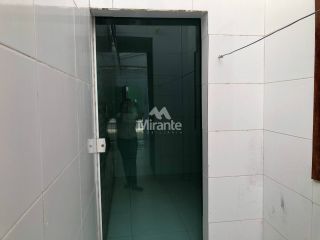 Casa de Condomínio Para Alugar com 2 quartos sendo 1 suíte no bairro Registro em Feira De Santana