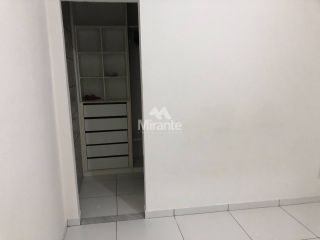 Casa de Condomínio Para Alugar com 2 quartos sendo 1 suíte no bairro Registro em Feira De Santana