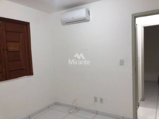 Casa de Condomínio Para Alugar com 2 quartos sendo 1 suíte no bairro Registro em Feira De Santana