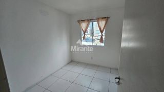 Apartamento Para Alugar com 2 quartos no bairro Tomba em Feira De Santana