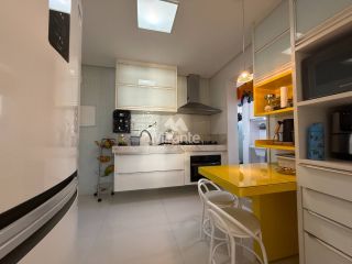 Apartamento Para Vender com 3 quartos sendo 1 suítes no bairro Santa Mônica em Feira De Santana