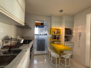 Apartamento Para Vender com 3 quartos sendo 1 suítes no bairro Santa Mônica em Feira De Santana