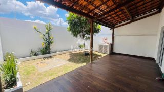 Casa de Condomínio Para Vender com 3 quartos 1 suítes no bairro Mangabeira em Feira De Santana