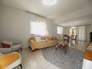 Casa de Condomínio Para Vender com 4 quartos 2 suítes no bairro Santa Mônica em Feira De Santana