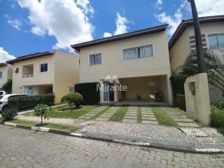 Casa de Condomínio Para Vender com 4 quartos 2 suítes no bairro Santa Mônica em Feira De Santana