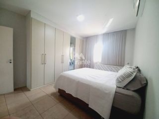 Casa de Condomínio Para Vender com 4 quartos 2 suítes no bairro Santa Mônica em Feira De Santana