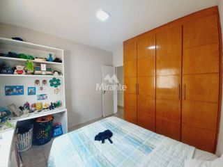 Casa de Condomínio Para Vender com 4 quartos 2 suítes no bairro Santa Mônica em Feira De Santana