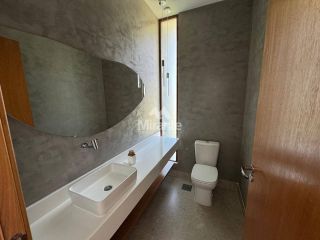 Casa de Condomínio Para Vender com 5 quartos sendo 5 suítes, Praia do Forte em Mata De São João